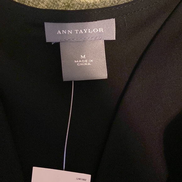 Ann Taylor scoop neck sheer top with liner - Picture 2 of 3